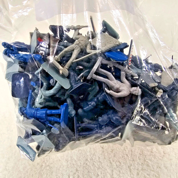 Toy Soldier Lot Civil War Era Military China Made 1 Pound Gallon Bag Blue Grey - Picture 6 of 8